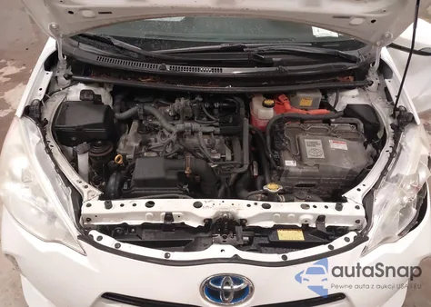 2012 Toyota Prius z USA, uszkodzony, nr VIN JTDKDTB3XT1016422